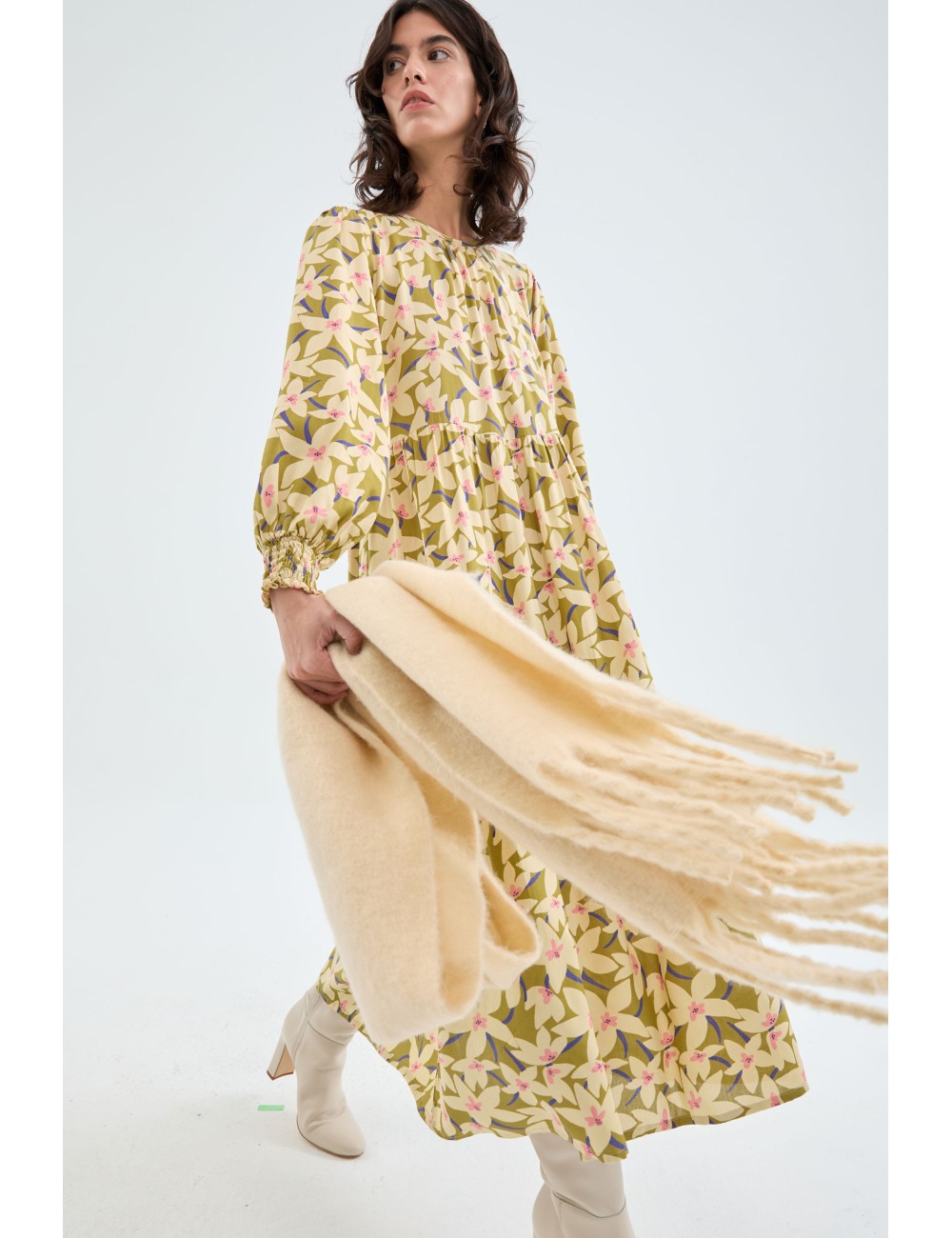 VESTIDO MIDI CON MANGA LARGA Y ESTAMPADO FLORAL VERDE