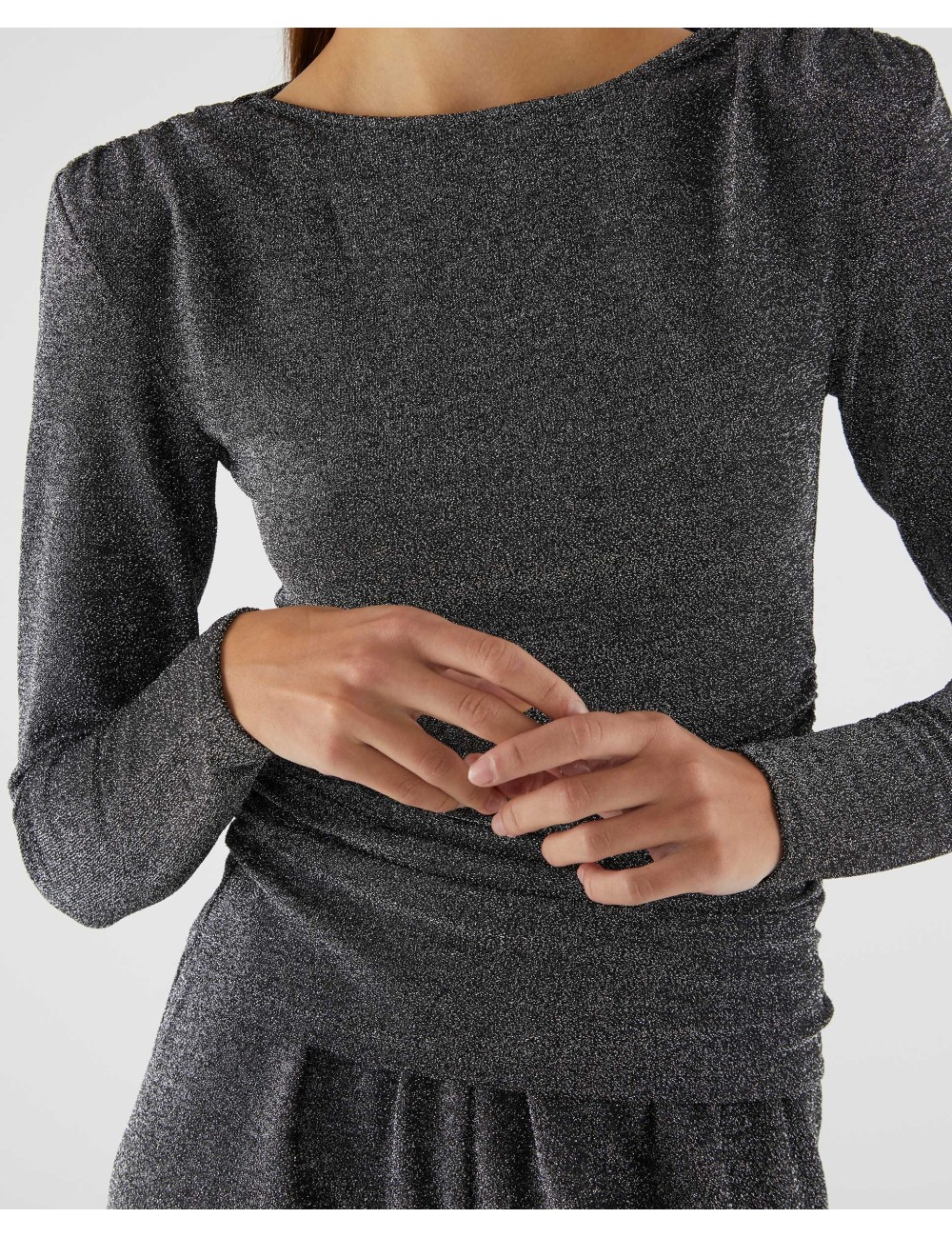 TOP DE MANGA LARGA BRILLANTE PLATEADO