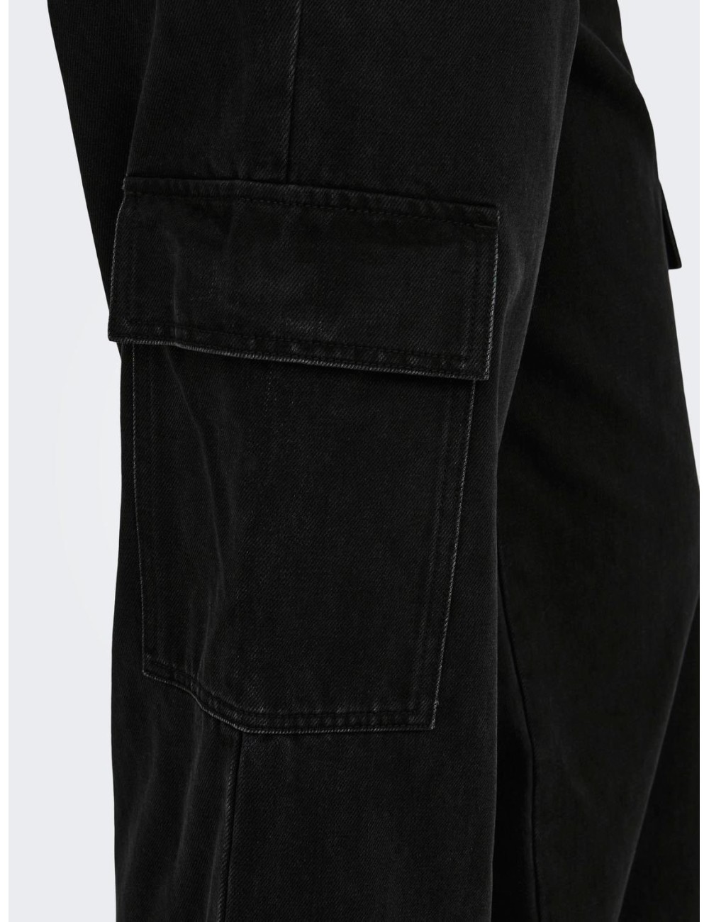 JEANS CARGO NEGRO