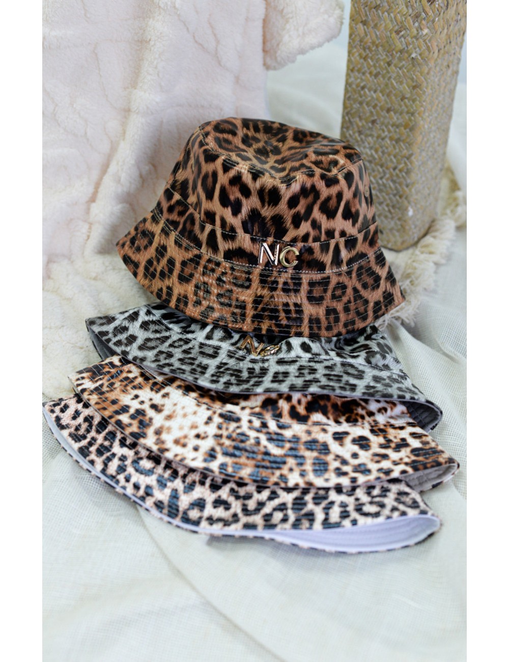 BUCKET ANIMAL PRINT