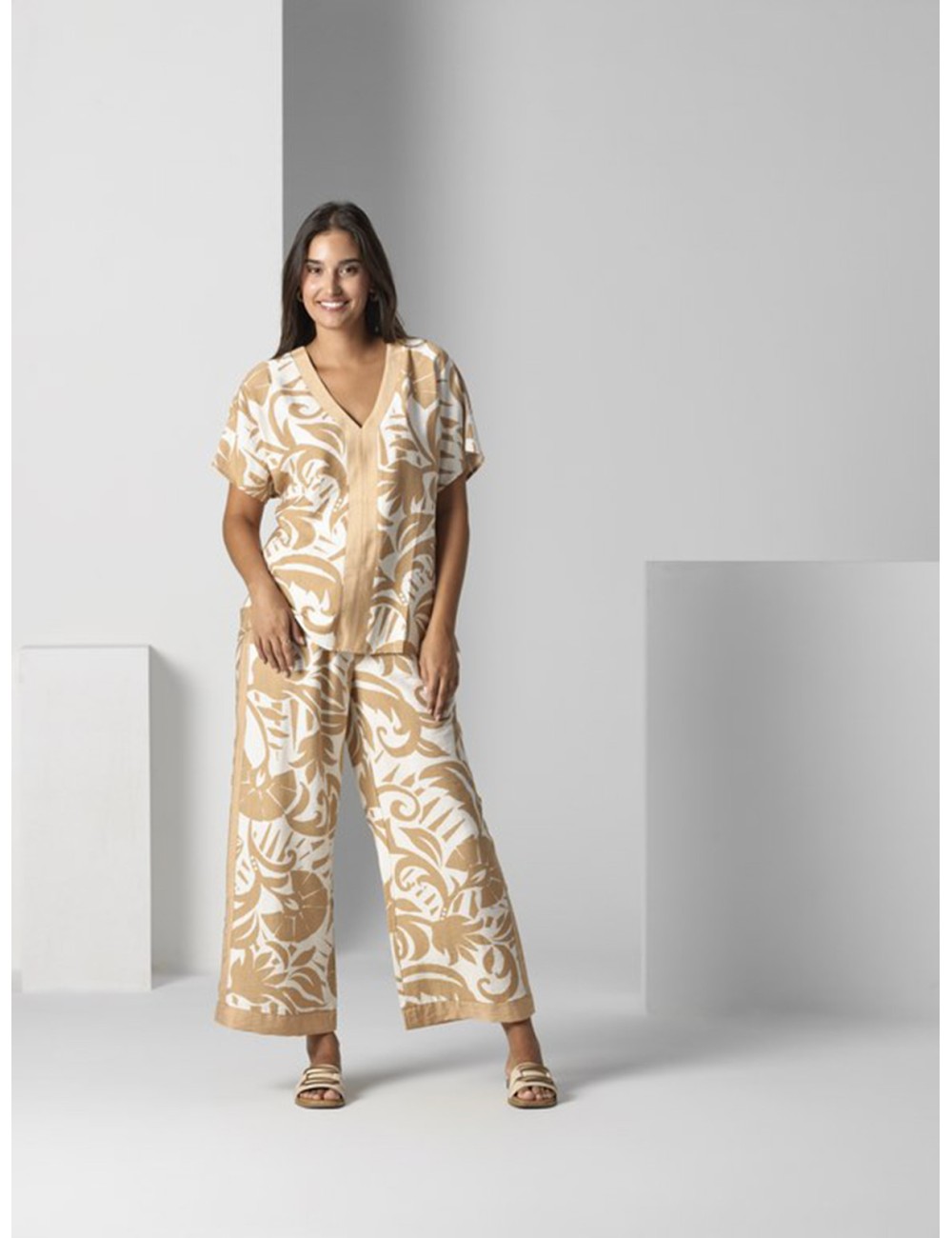 TOP ESTAMPADO TROPICAL