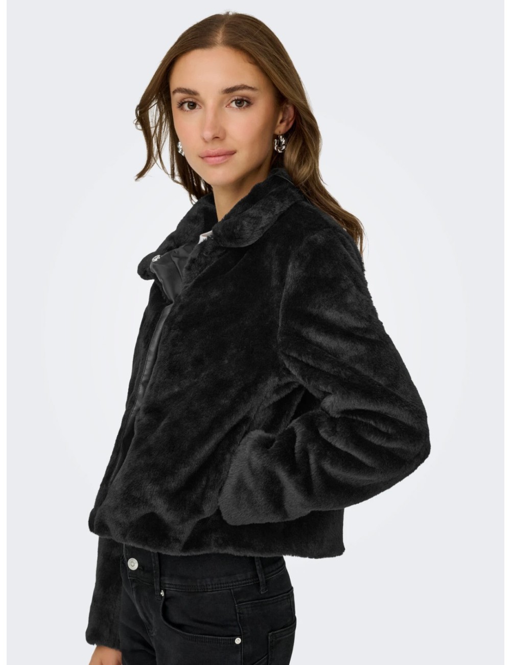 CHAQUETA DE PELO NEGRO