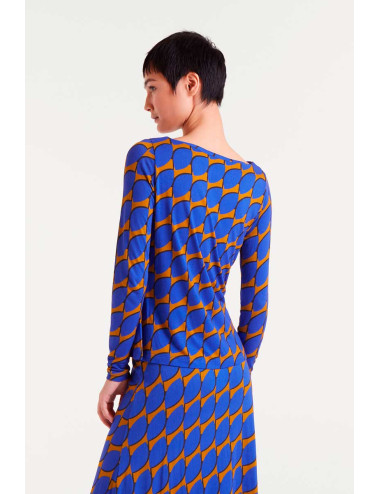 TOP CON ESTAMPADO SKOUROS...