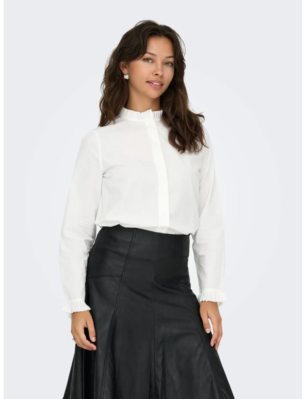 CAMISA CUELLO Y MANGAS PLISADAS BLANCA