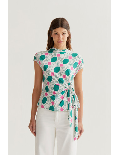 CAMISETA CON ESTAMPADO...