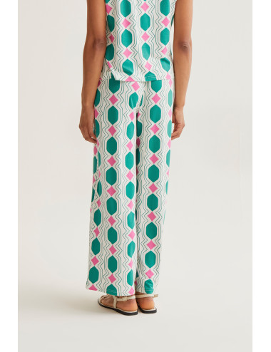 PANTALÓN CON ESTAMPADO...