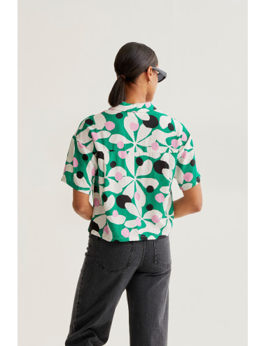 CAMISA CON ESTAMPADO HOSTA