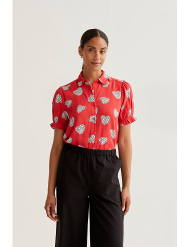 CAMISA CON ESTAMPADO...