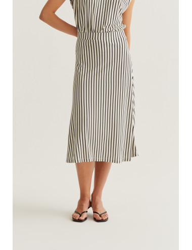 FALDA MIDI CON ESTAMPADO DE...