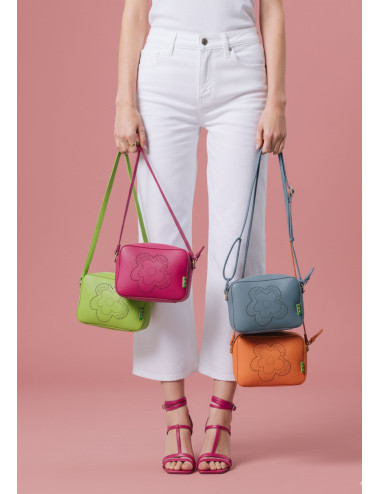 BOLSO BANDOLERA FLOR CALADA...