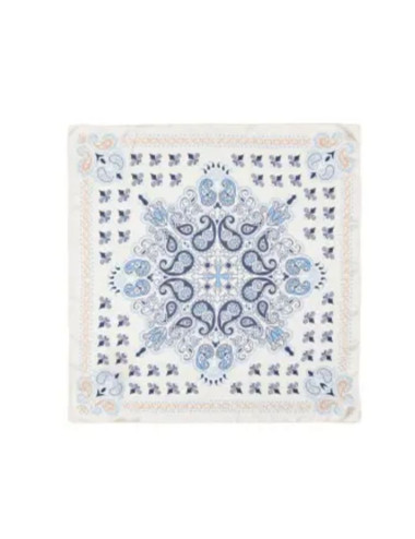 PAÑUELO CUADRADO FIGURA