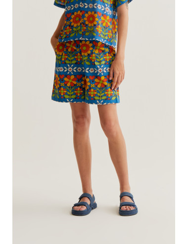SHORTS CON ESTEAMPADO GARDEN