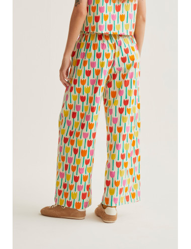 PANTALONES CON ESTAMPADO...
