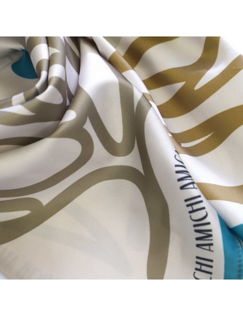 PAÑUELO MEDIANO ESTAMPADO FIGURAS AMICHI
