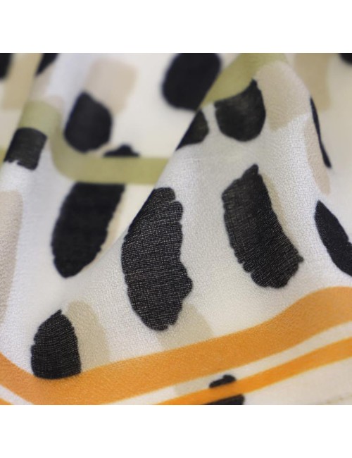 PAÑUELO MEDIANO ESTAMPADO MANCHAS AMICHI