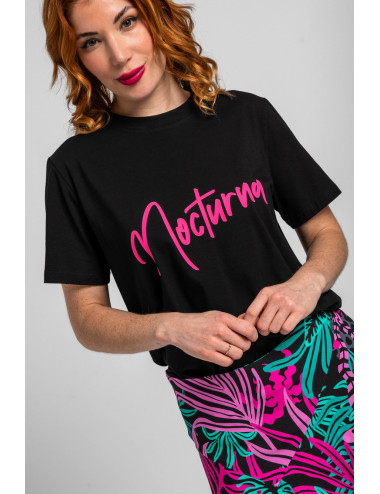 CAMISETA DE HOJAS Y PANTERAS
