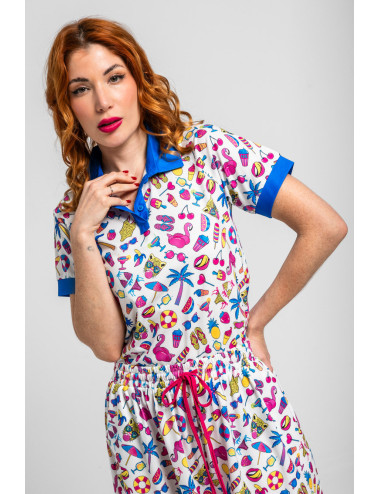 POLO BLANCO CON ESTAMPADO...