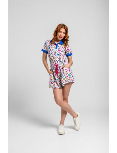 POLO BLANCO CON ESTAMPADO...