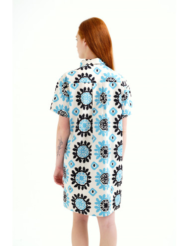 VESTIDO CORTO CON ESTAMPADO...