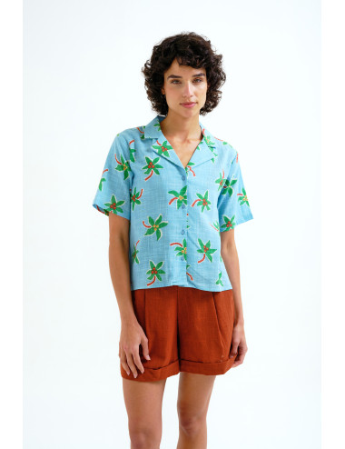 CAMISA CON ESTAMPADO...