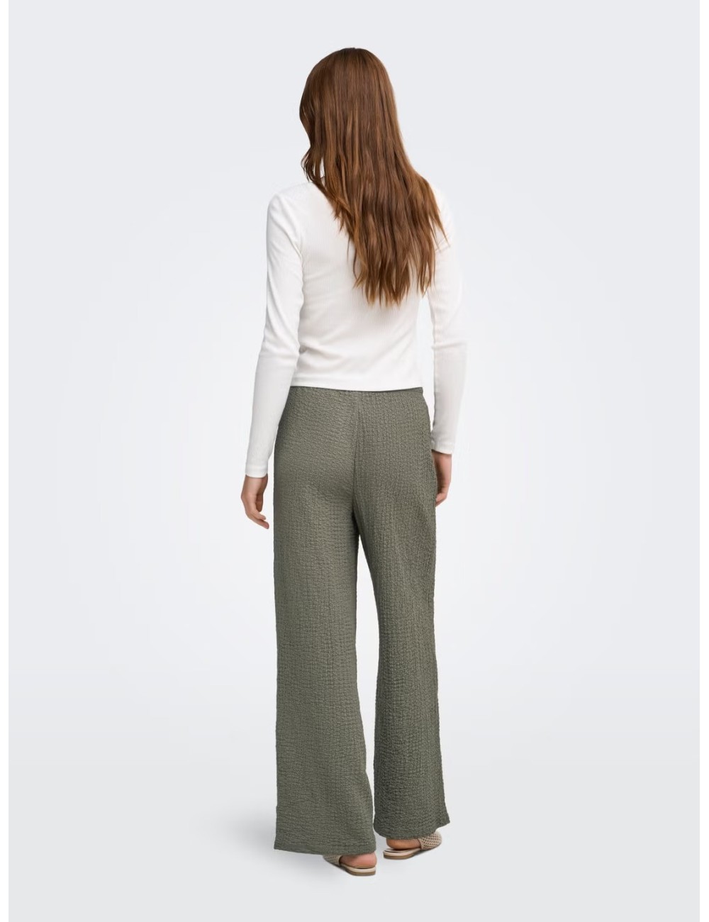 PANTALÓN CORTE WIDE LEG