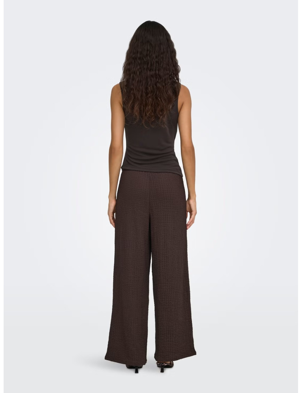 PANTALÓN CORTE WIDE LEG