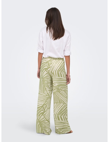 PANTALÓN CORTE LOOSE VERDE