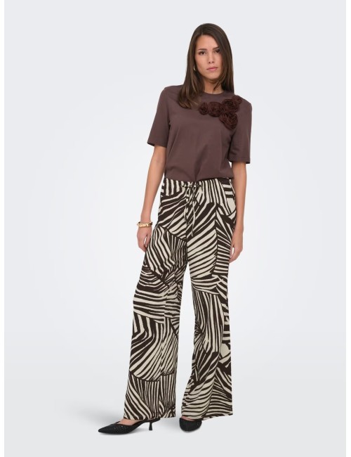 PANTALÓN CORTE LOOSE MARRÓN