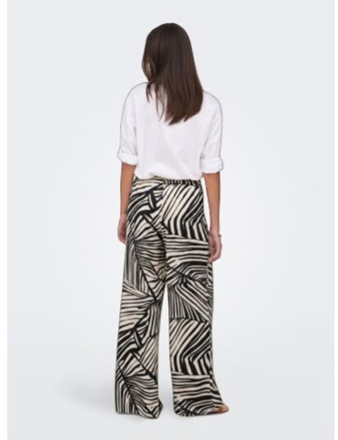 PANTALÓN CORTE LOOSE NEGRO