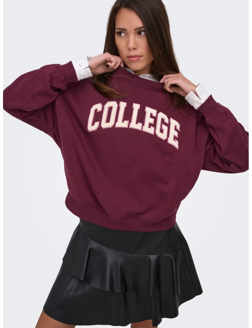 SUDADERA COLLEGE BURDEOS