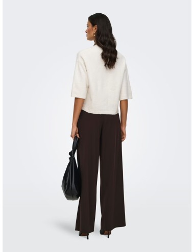 PANTALÓN BOTONES CORTE REGULAR MARRÓN