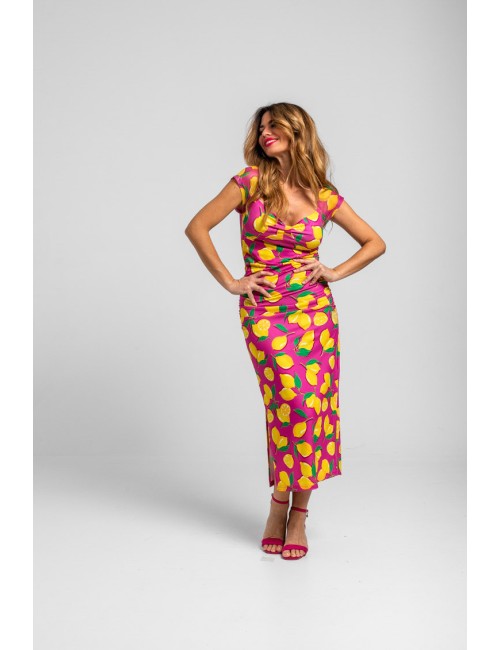 VESTIDO MIDI ESCOTE CORAZÓN ROSA DE LIMONES
