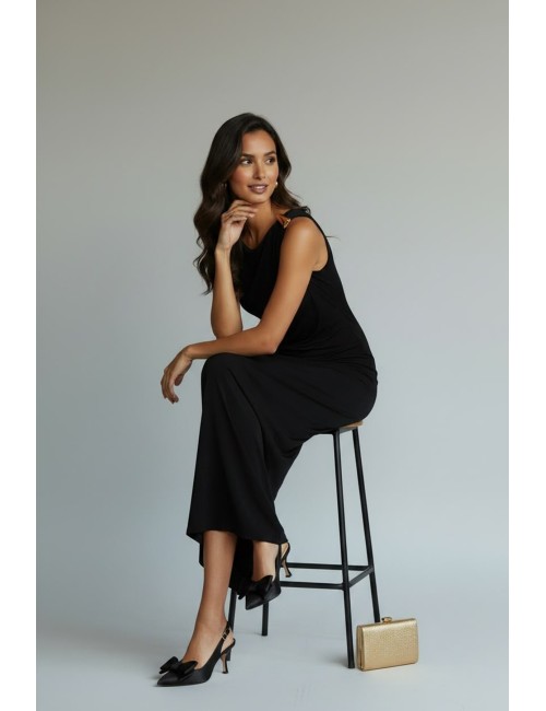 VESTIDO LARGO CON DRAPEADO ASIMÉTRICO NEGRO Y DETALLE ORO