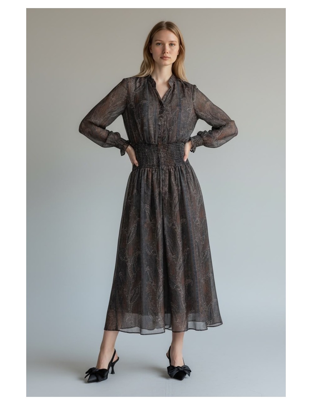 VESTIDO MIDI DE GASA PAISLEY CON CINTURO DE NIDO DE ABEJA