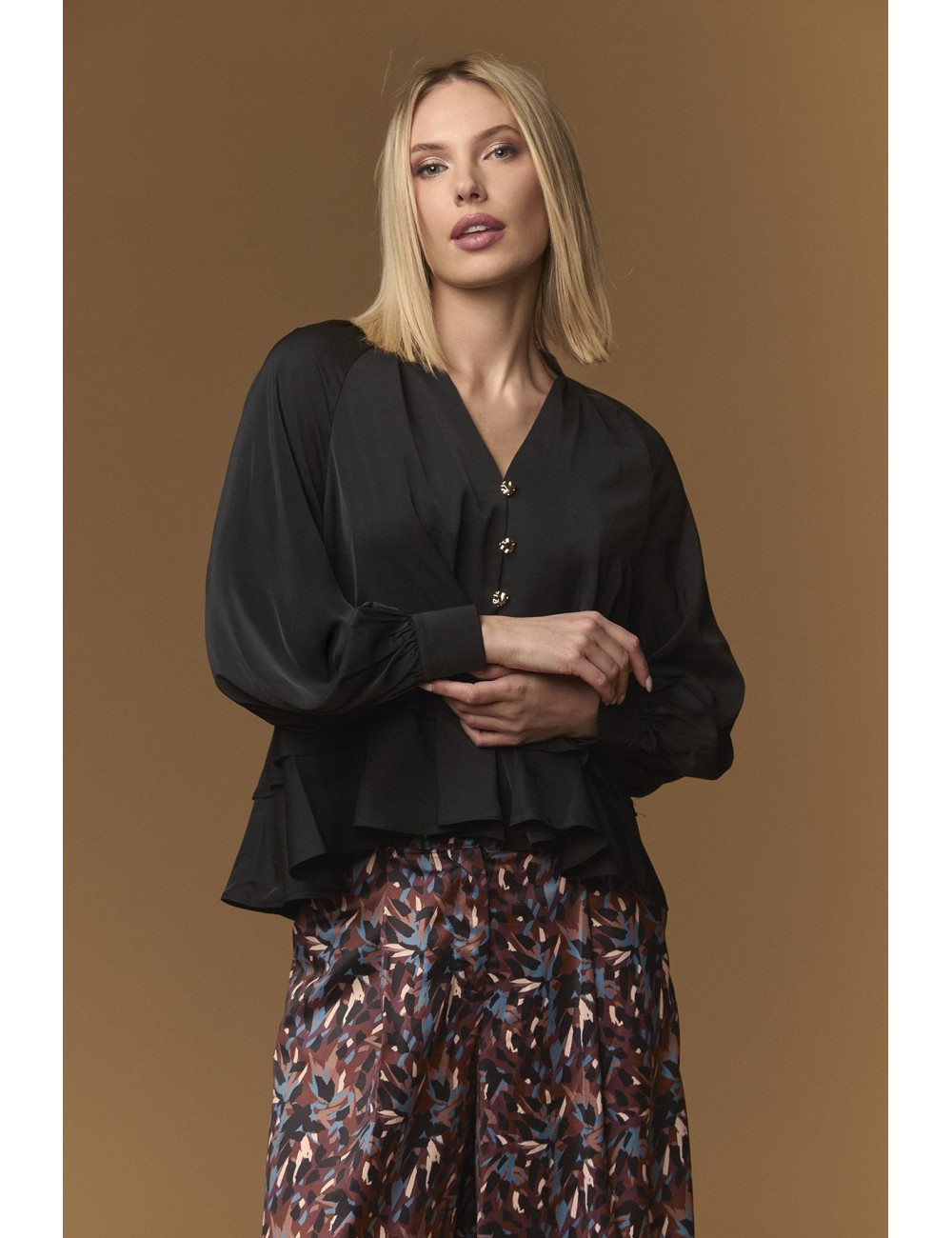 BLACK ABBEY TOP