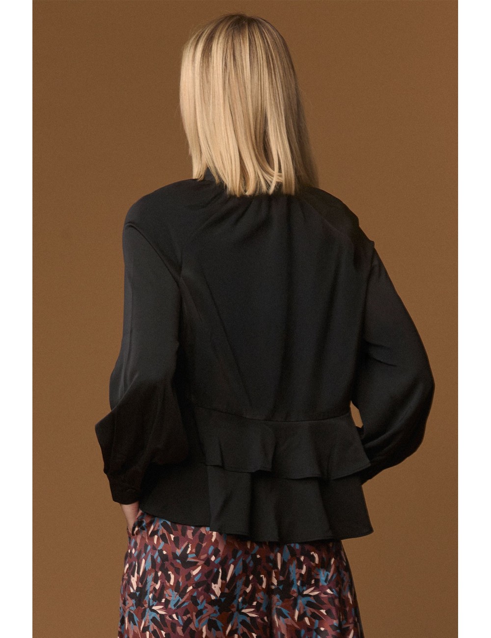 BLACK ABBEY TOP