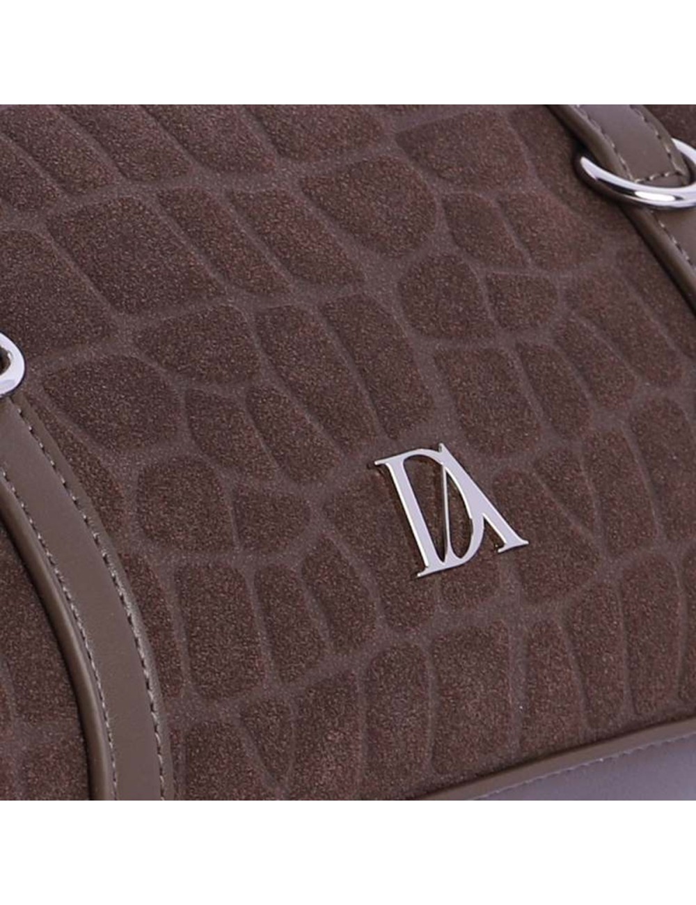 BOLSO HOMBRO ALARGADO ANTE GRABADO COCO CON DOBLE ASA Y ANILLAS MARRÓN