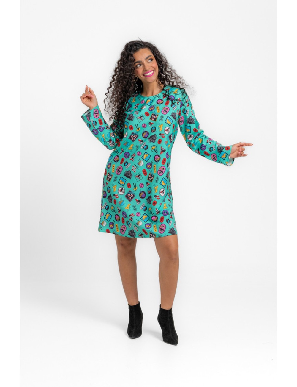 VESTIDO CUELLO REDONDO CORTE A JAPO