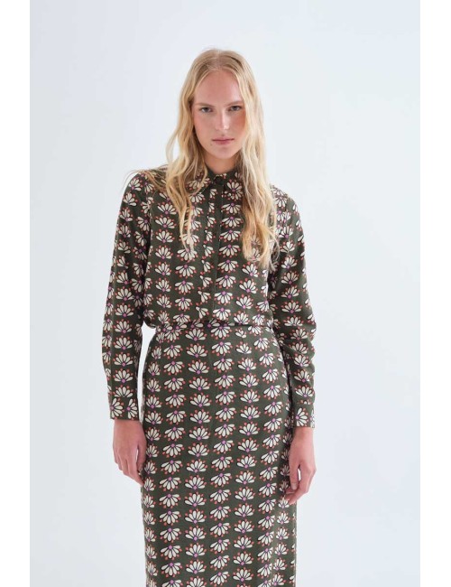CAMISA CON ESTAMPADO GEOMETRY