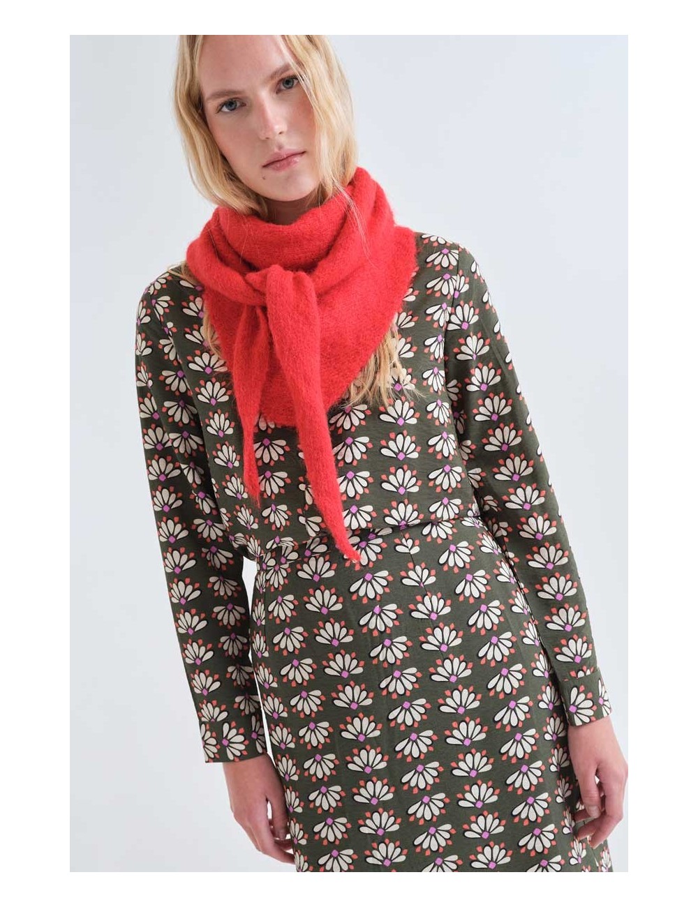 CAMISA CON ESTAMPADO GEOMETRY