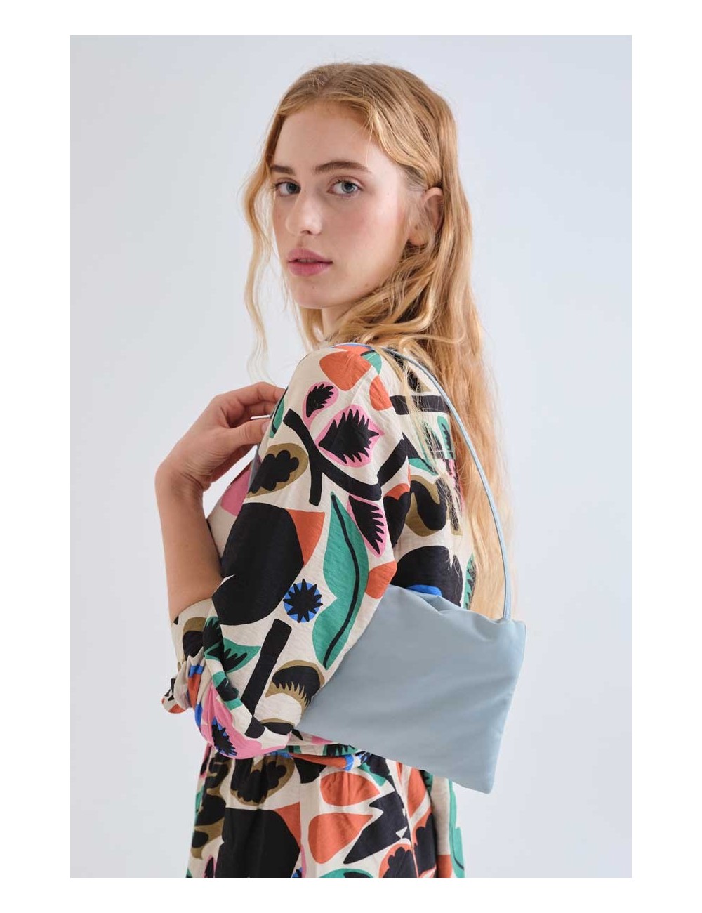 CAMISA CON ESTAMPADO NEO GARDEN