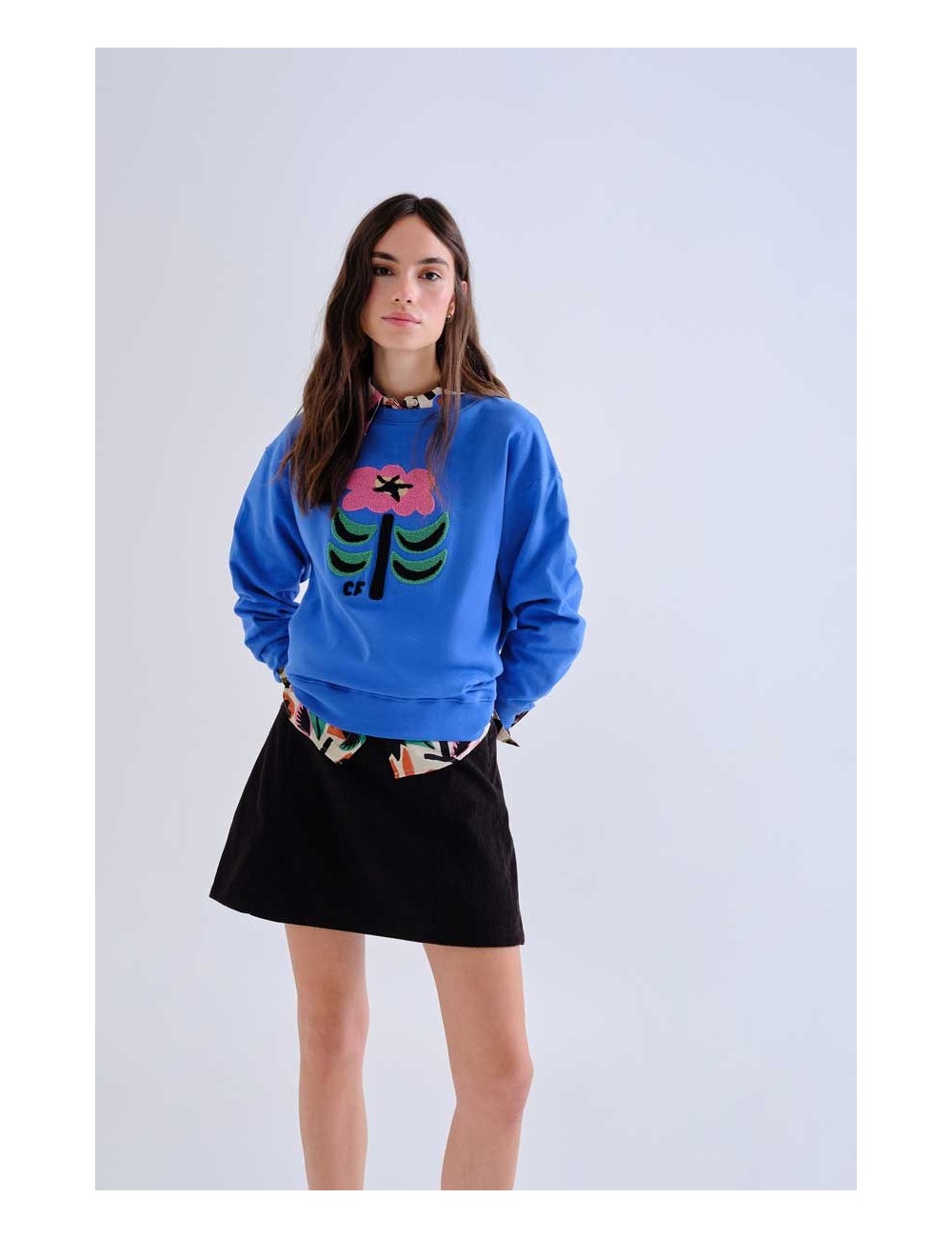 SUDADERA 100% ALGODÓN CON PARCHE FRORAL NEO GARDEN