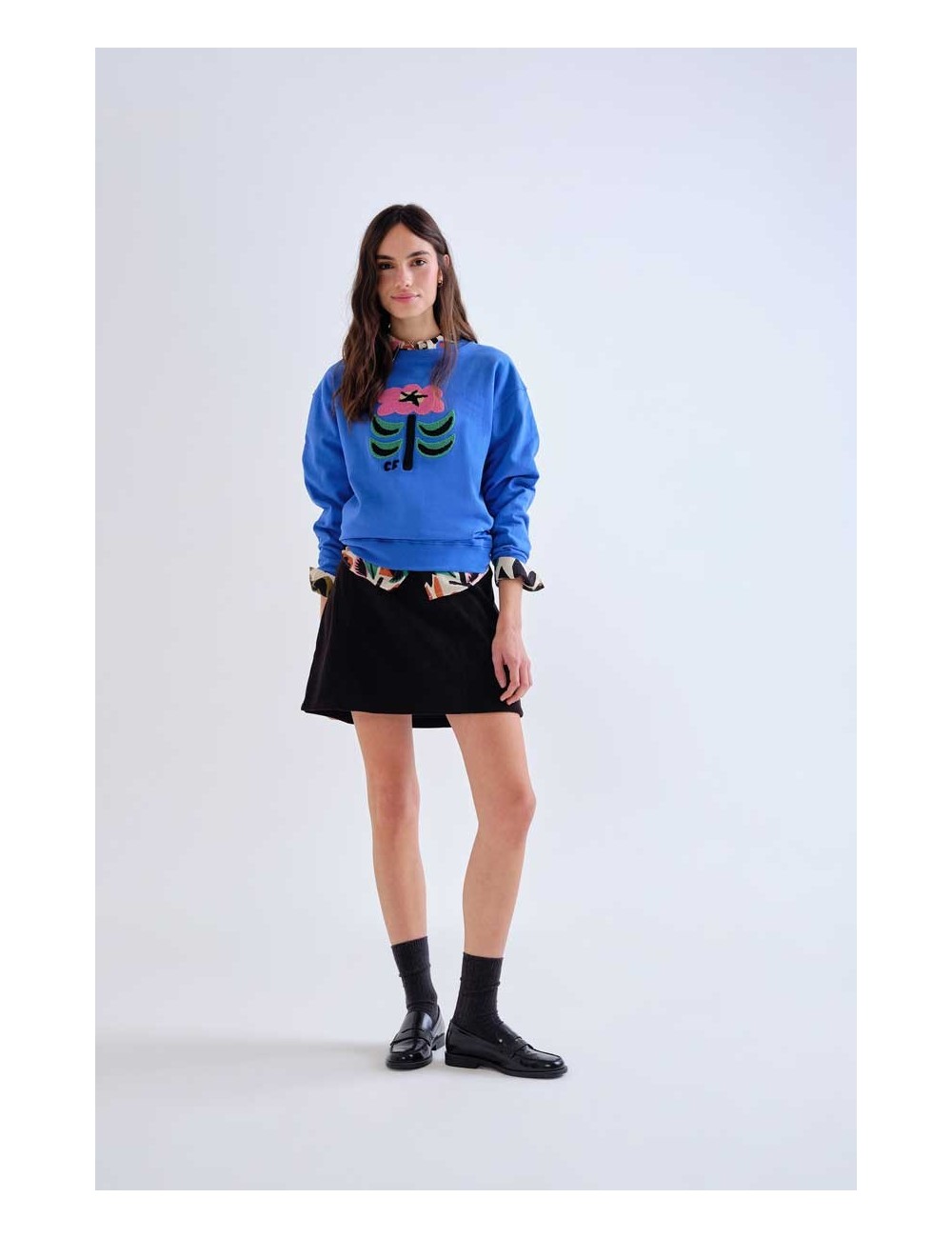 SUDADERA 100% ALGODÓN CON PARCHE FRORAL NEO GARDEN