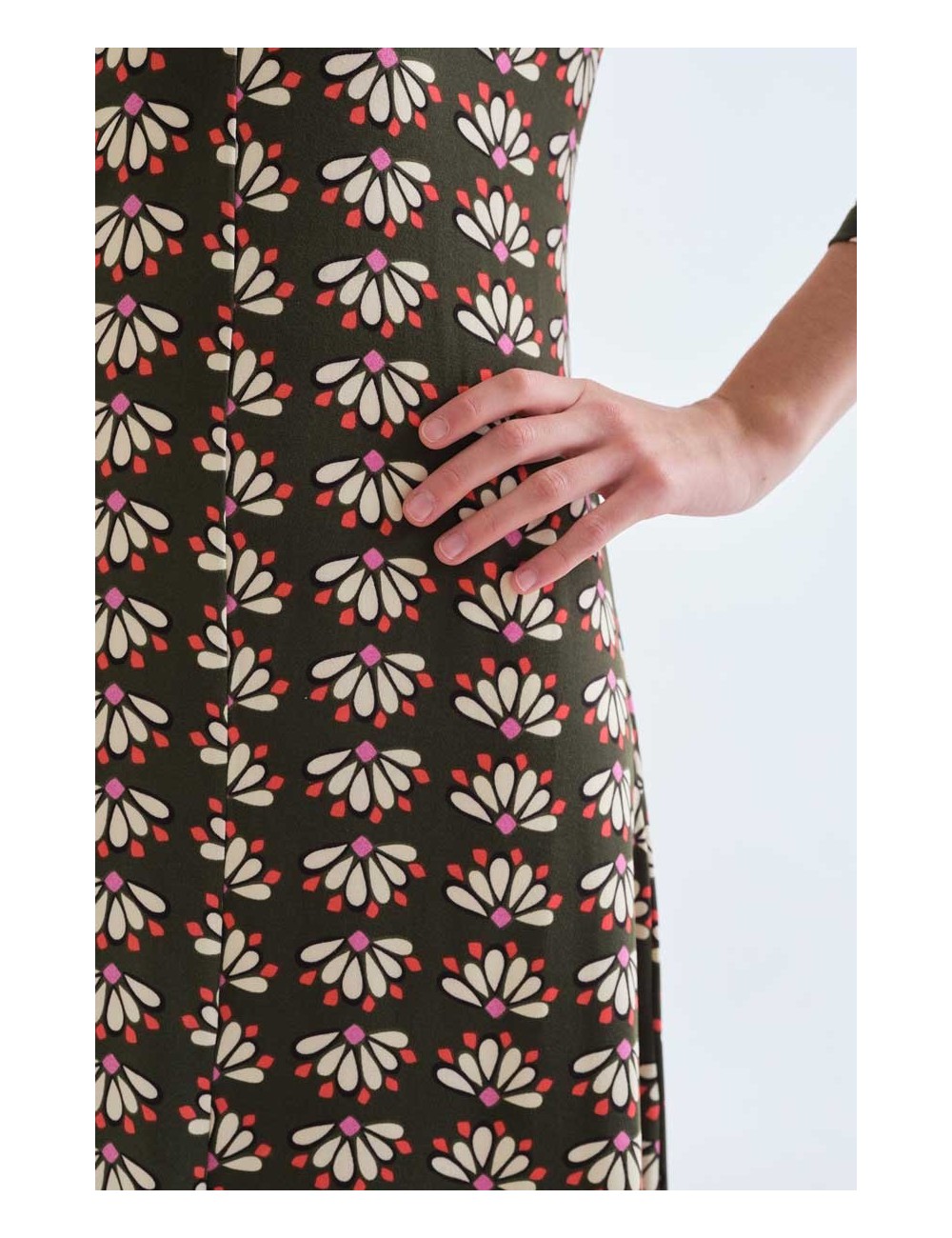 VESTIDO MIDI CON ESTAMPADO GEOMETRY