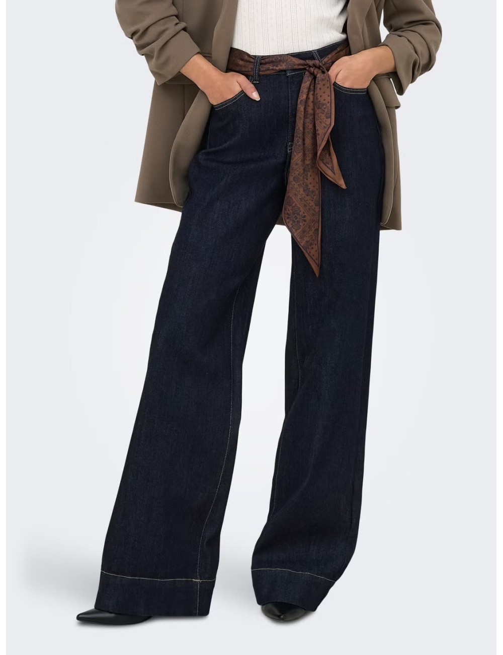 JEANS CINTURA ALTA WIDE LEG  CON PAÑUELO MARRÓN