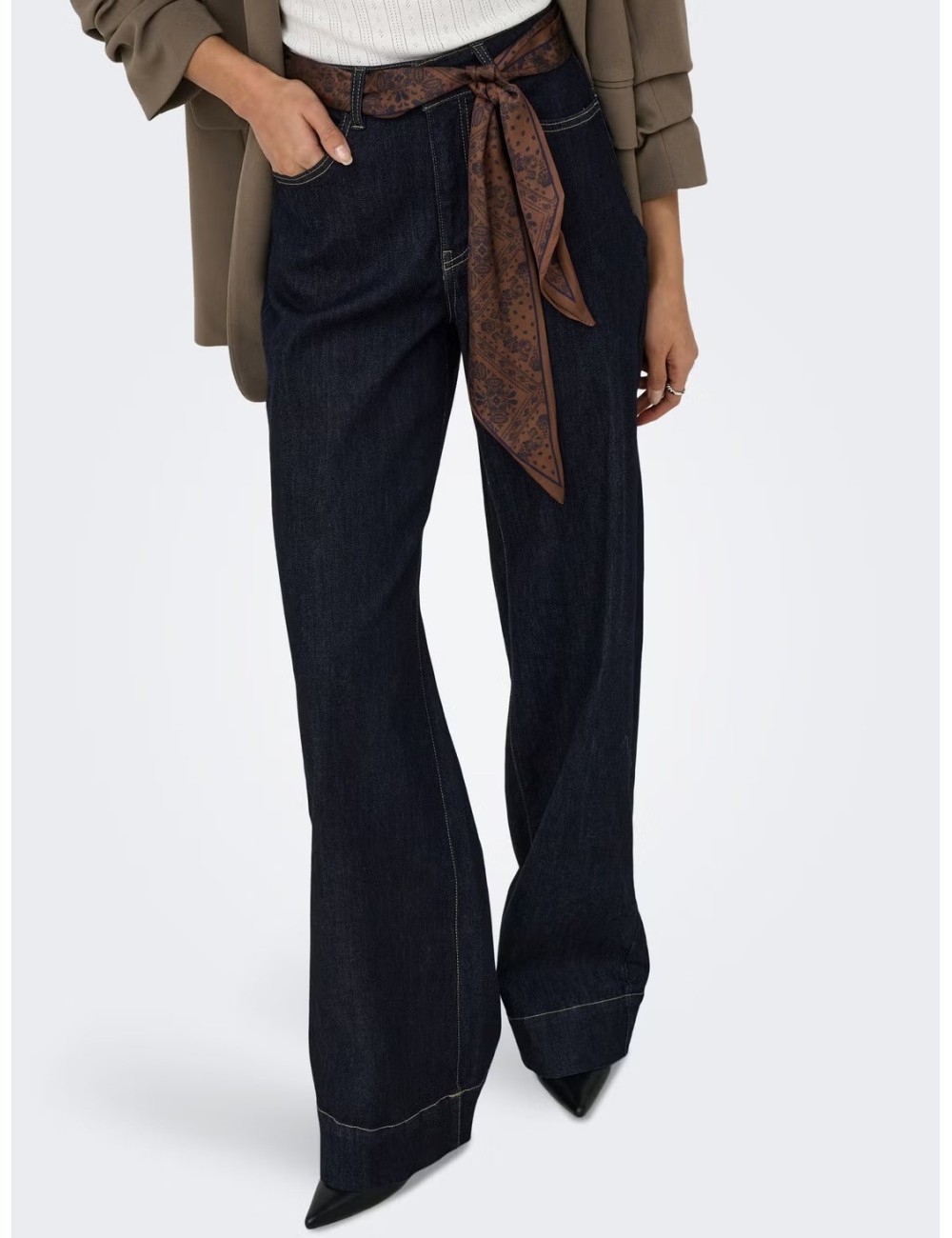 JEANS CINTURA ALTA WIDE LEG  CON PAÑUELO MARRÓN