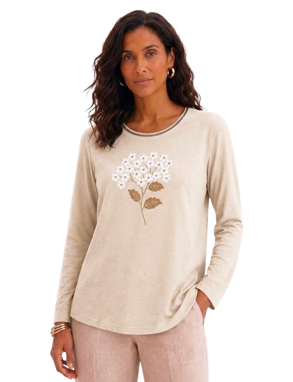 CAMISETA MANGA LARGA CON BORDADO FLORAL Y DETALLE DE PICUNELA BEIGE