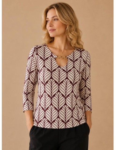 BLUSA CON ESTAMPADO DE HOJAS GEOMÉTRICAS Y CADENA DORADA MARRÓN