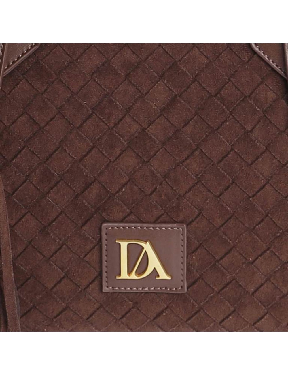 BOLSO SHOPPER TRENZADO CON BORLA LATERAL MARRÓN