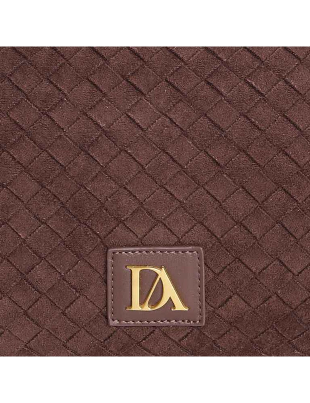 BOLSO HOMBRO TRENZADO CON BORLA LATERAL MARRÓN
